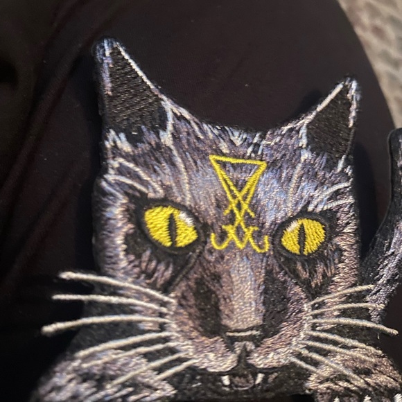 Mystical Black Cat Embroidered Patch - Picture 2 of 4